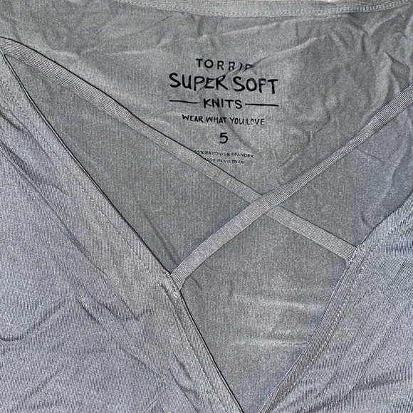 TORRID SUPER SOFT SAGE GREEN CRISSCROSS BODYSUIT 5X - Picture 3 of 9